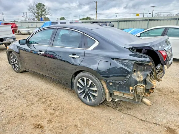 1N4AL3AP9JC172090 2018 NISSAN ALTIMA - Image 2