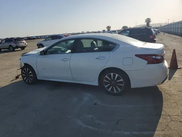 1N4AL3AP9JC173420 2018 NISSAN ALTIMA - Image 2