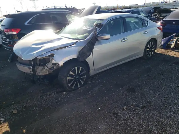 1N4AL3AP9JC175488 2018 NISSAN ALTIMA - Image 1