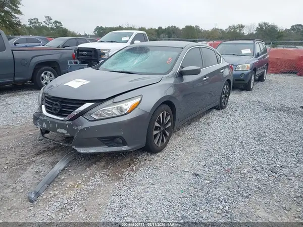 1N4AL3AP9JC175572 2018 NISSAN ALTIMA - Image 2
