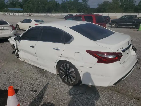 1N4AL3AP9JC176592 2018 NISSAN ALTIMA - Image 2