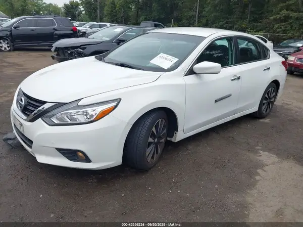 1N4AL3AP9JC176706 2018 NISSAN ALTIMA - Image 2