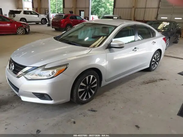 1N4AL3AP9JC179329 2018 NISSAN ALTIMA - Image 2