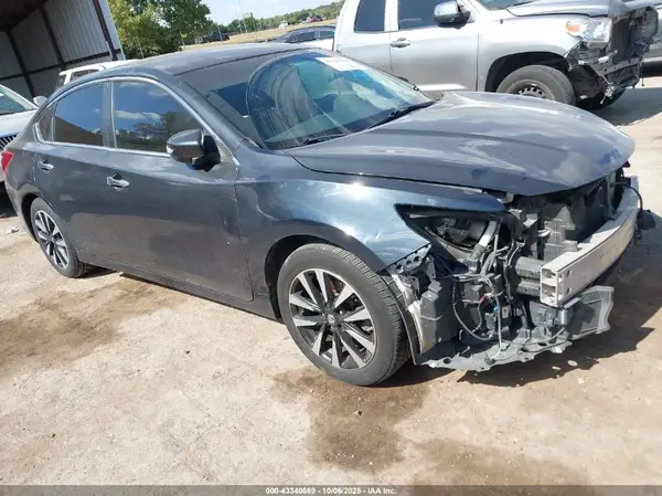 1N4AL3AP9JC179928 2018 NISSAN ALTIMA - Image 1