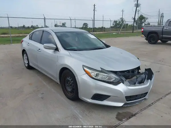 1N4AL3AP9JC184613 2018 NISSAN ALTIMA - Image 1