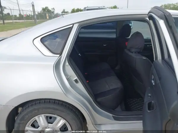 1N4AL3AP9JC184613 2018 NISSAN ALTIMA - Image 8