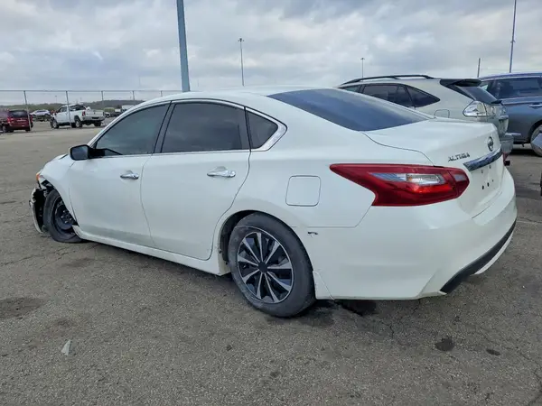 1N4AL3AP9JC184918 2018 NISSAN ALTIMA - Image 2