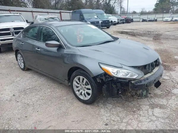 1N4AL3AP9JC195692 2018 NISSAN ALTIMA - Image 1