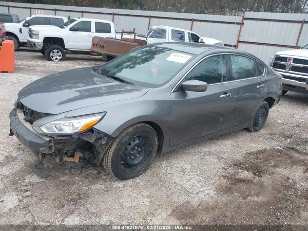 1N4AL3AP9JC195692 2018 NISSAN ALTIMA - Image 2