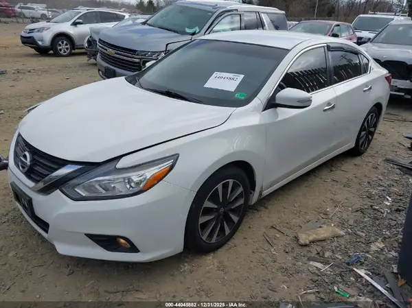 1N4AL3AP9JC199578 2018 NISSAN ALTIMA - Image 2