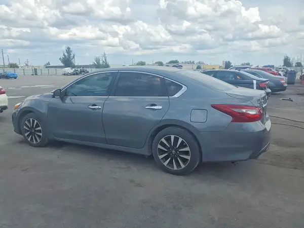 1N4AL3AP9JC202012 2018 NISSAN ALTIMA - Image 2
