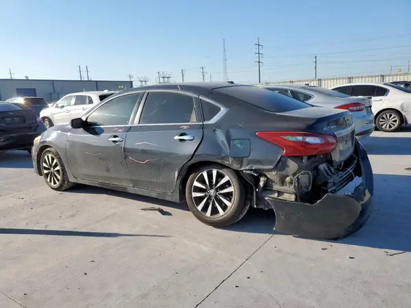 1N4AL3AP9JC204813 2018 NISSAN ALTIMA - Image 2