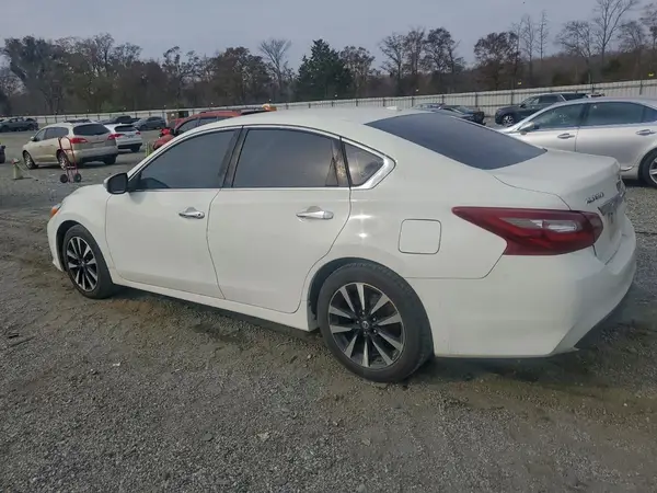 1N4AL3AP9JC205234 2018 NISSAN ALTIMA - Image 2