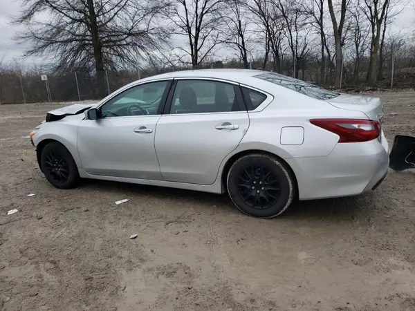 1N4AL3AP9JC205475 2018 NISSAN ALTIMA - Image 2