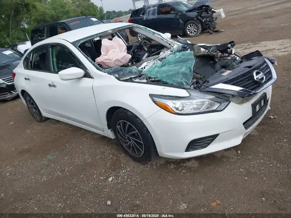 1N4AL3AP9JC207212 2018 NISSAN ALTIMA - Image 1