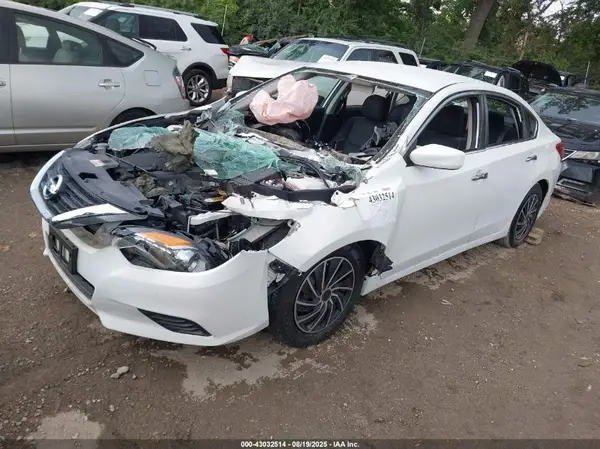 1N4AL3AP9JC207212 2018 NISSAN ALTIMA - Image 2