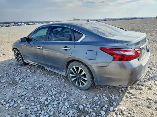 1N4AL3AP9JC210028 2018 NISSAN ALTIMA - Image 2