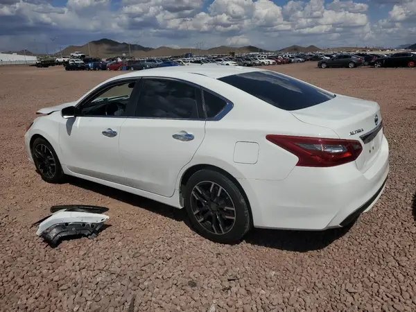 1N4AL3AP9JC211020 2018 NISSAN ALTIMA - Image 2