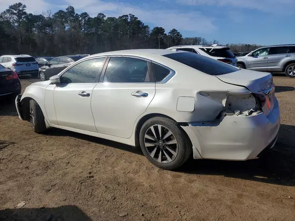 1N4AL3AP9JC211194 2018 NISSAN ALTIMA - Image 2