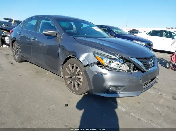 1N4AL3AP9JC211504 2018 NISSAN ALTIMA - Image 1