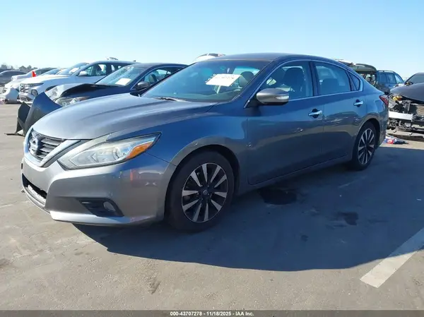 1N4AL3AP9JC211504 2018 NISSAN ALTIMA - Image 2