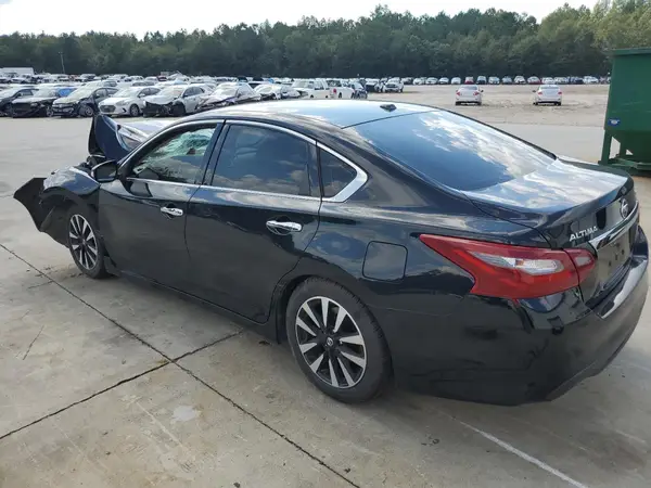 1N4AL3AP9JC213818 2018 NISSAN ALTIMA - Image 2