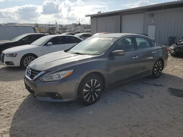 1N4AL3AP9JC215326 2018 NISSAN ALTIMA - Image 1