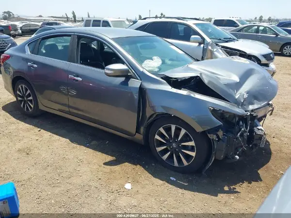 1N4AL3AP9JC216198 2018 NISSAN ALTIMA - Image 1