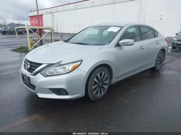 1N4AL3AP9JC216380 2018 NISSAN ALTIMA - Image 2