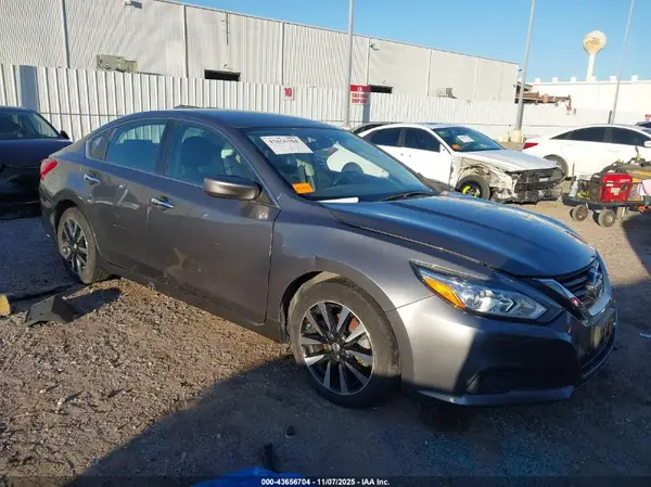 1N4AL3AP9JC217433 2018 NISSAN ALTIMA - Image 1