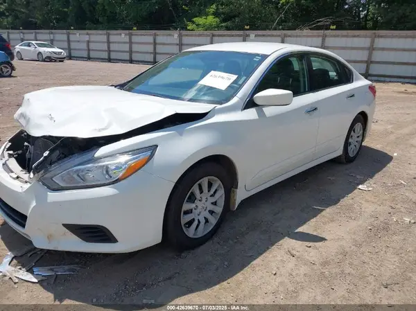 1N4AL3AP9JC220624 2018 NISSAN ALTIMA - Image 2