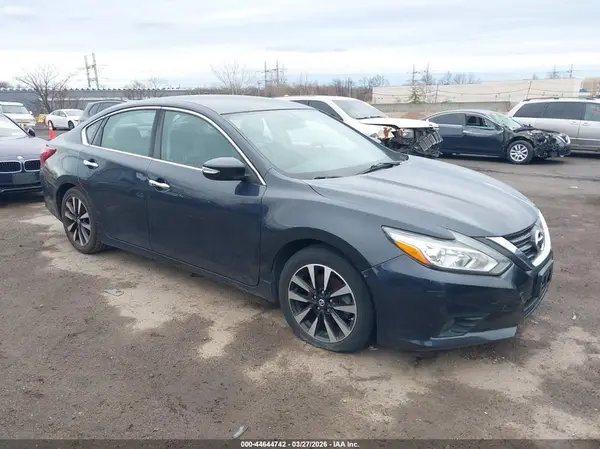 1N4AL3AP9JC224415 2018 NISSAN ALTIMA - Image 1