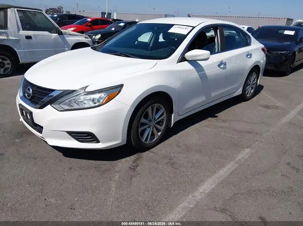 1N4AL3AP9JC230182 2018 NISSAN ALTIMA - Image 2