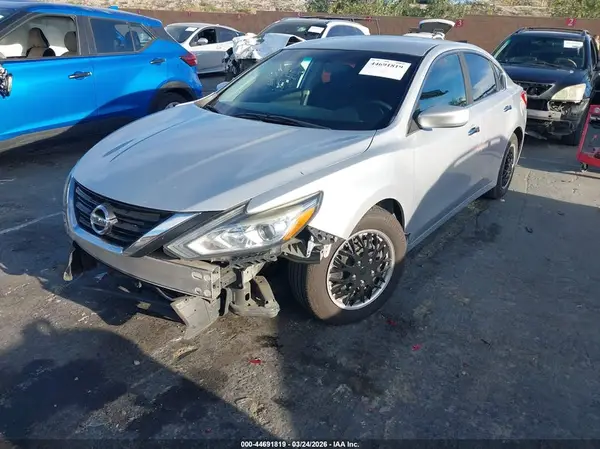 1N4AL3AP9JC231297 2018 NISSAN ALTIMA - Image 2