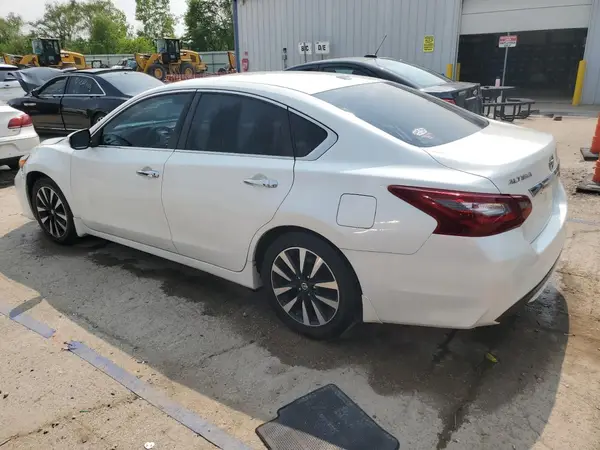 1N4AL3AP9JC231879 2018 NISSAN ALTIMA - Image 2