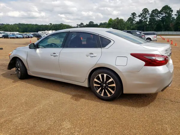 1N4AL3AP9JC233437 2018 NISSAN ALTIMA - Image 2