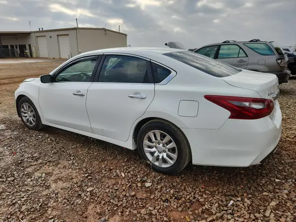 1N4AL3AP9JC233678 2018 NISSAN ALTIMA - Image 2