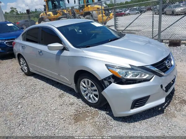 1N4AL3AP9JC235186 2018 NISSAN ALTIMA - Image 1