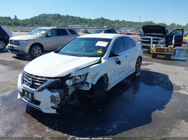 1N4AL3AP9JC237519 2018 NISSAN ALTIMA - Image 2