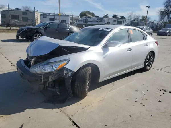 1N4AL3AP9JC239299 2018 NISSAN ALTIMA - Image 1