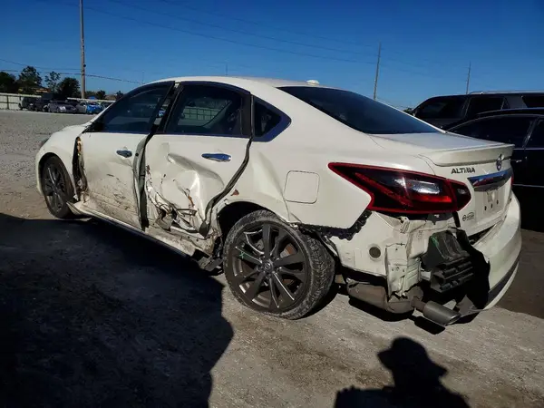 1N4AL3AP9JC239559 2018 NISSAN ALTIMA - Image 2