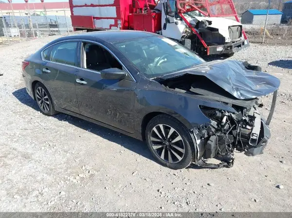 1N4AL3AP9JC239996 2018 NISSAN ALTIMA - Image 1
