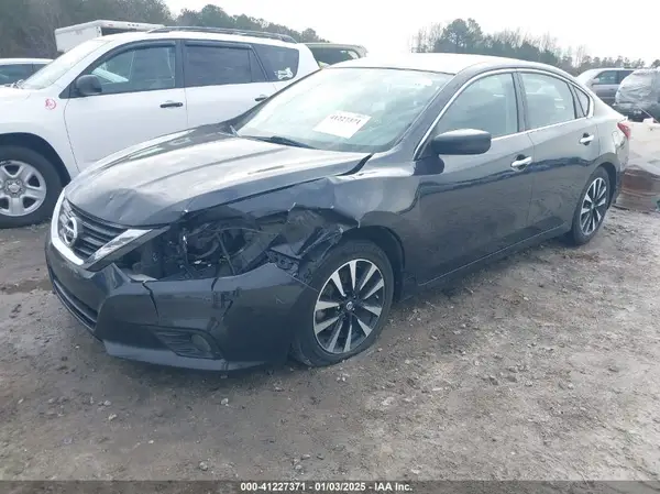 1N4AL3AP9JC240551 2018 NISSAN ALTIMA - Image 2