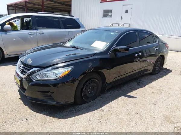 1N4AL3AP9JC240579 2018 NISSAN ALTIMA - Image 2