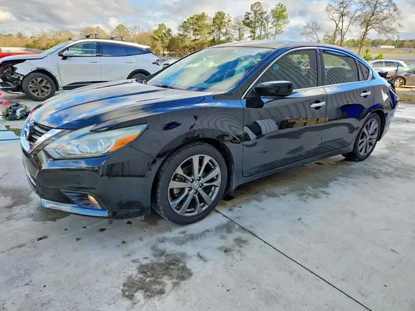 1N4AL3AP9JC240937 2018 NISSAN ALTIMA - Image 1