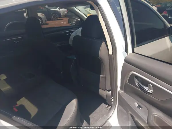 1N4AL3AP9JC241943 2018 NISSAN ALTIMA - Image 8