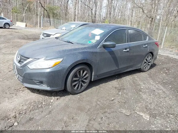1N4AL3AP9JC243949 2018 NISSAN ALTIMA - Image 2