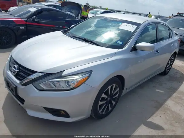 1N4AL3AP9JC245099 2018 NISSAN ALTIMA - Image 2
