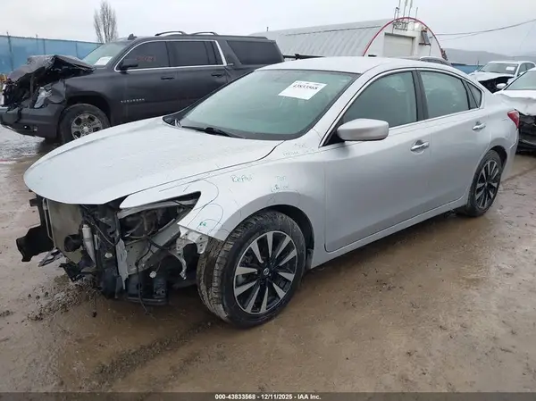 1N4AL3AP9JC247354 2018 NISSAN ALTIMA - Image 2