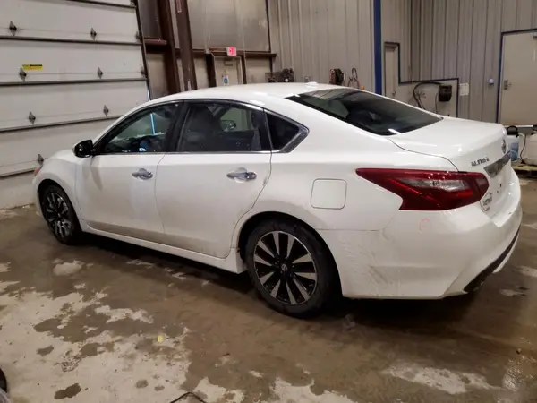 1N4AL3AP9JC248665 2018 NISSAN ALTIMA - Image 2